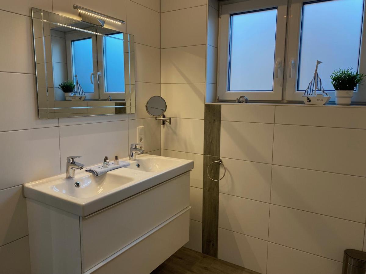Haus Pirola Esens Lägenhet Exteriör bild